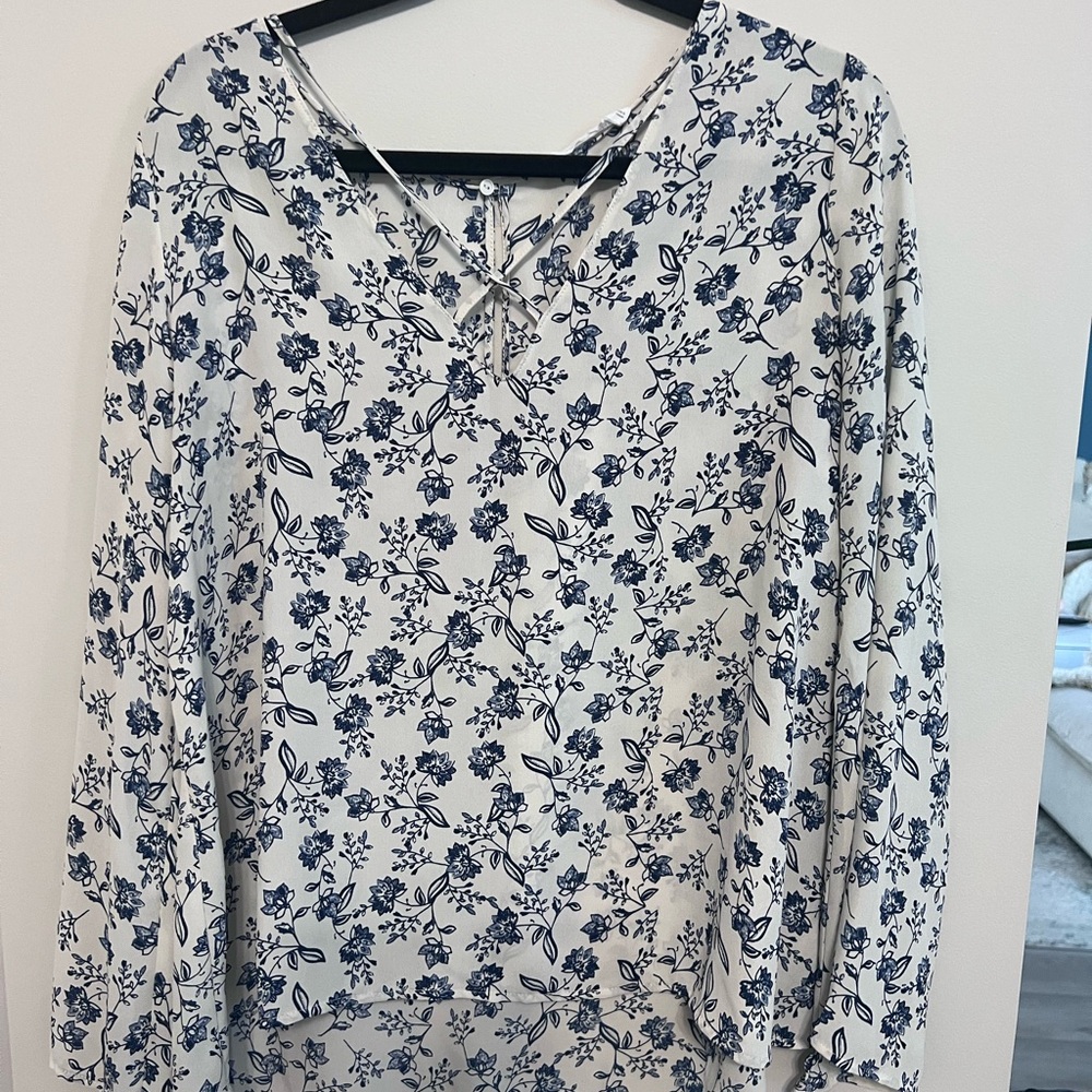 Lush White and Blue Blouse Elegant Top, EUC, Size L